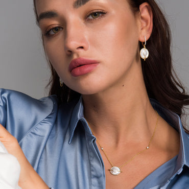 Planet Jupiter Mother of Pearls Necklace In 18K Yellow Gold Vermeil