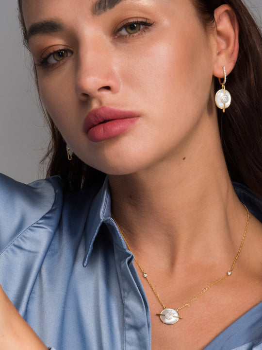 Planet Jupiter Mother of Pearls Necklace In 18K Yellow Gold Vermeil